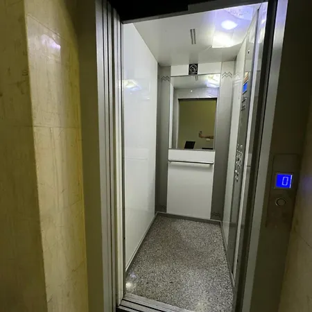 Appartamento Centre Lions Gate 8